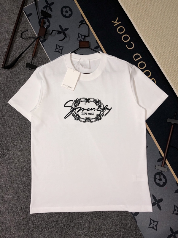 ブランドTシャツ正面デザイン